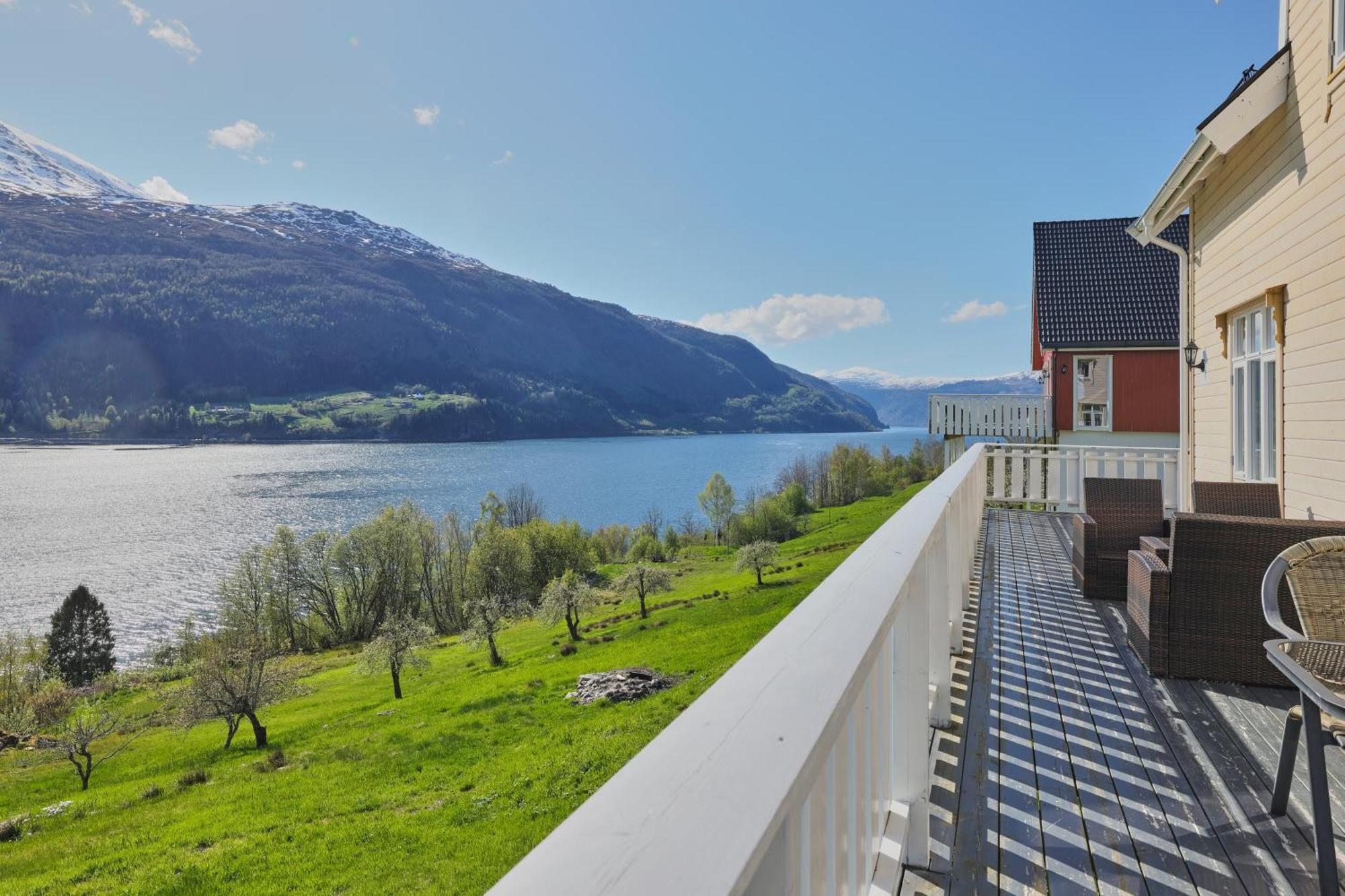 Villa Solheim Gard à Stryn Extérieur photo