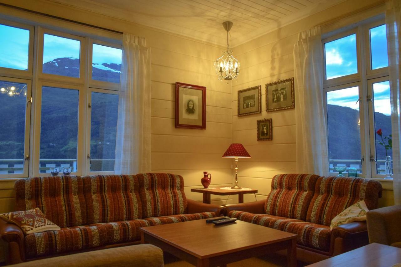Villa Solheim Gard à Stryn Extérieur photo
