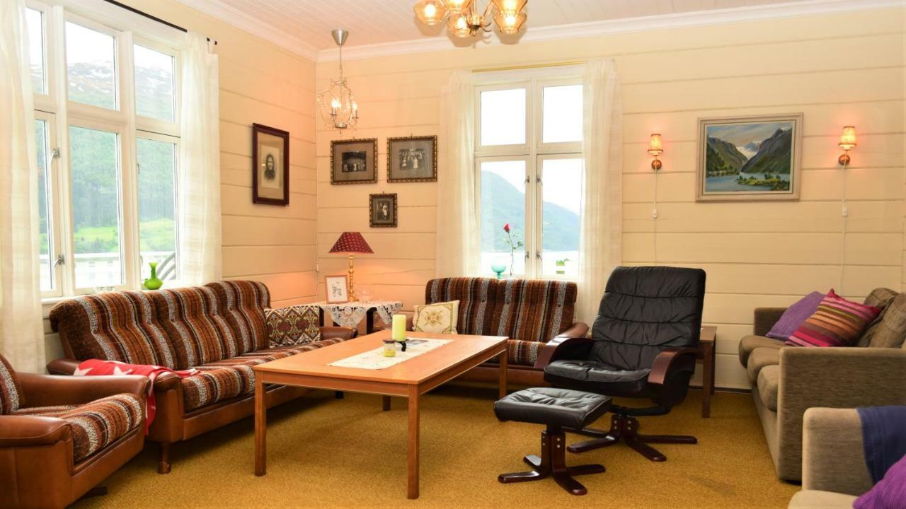 Villa Solheim Gard à Stryn Extérieur photo