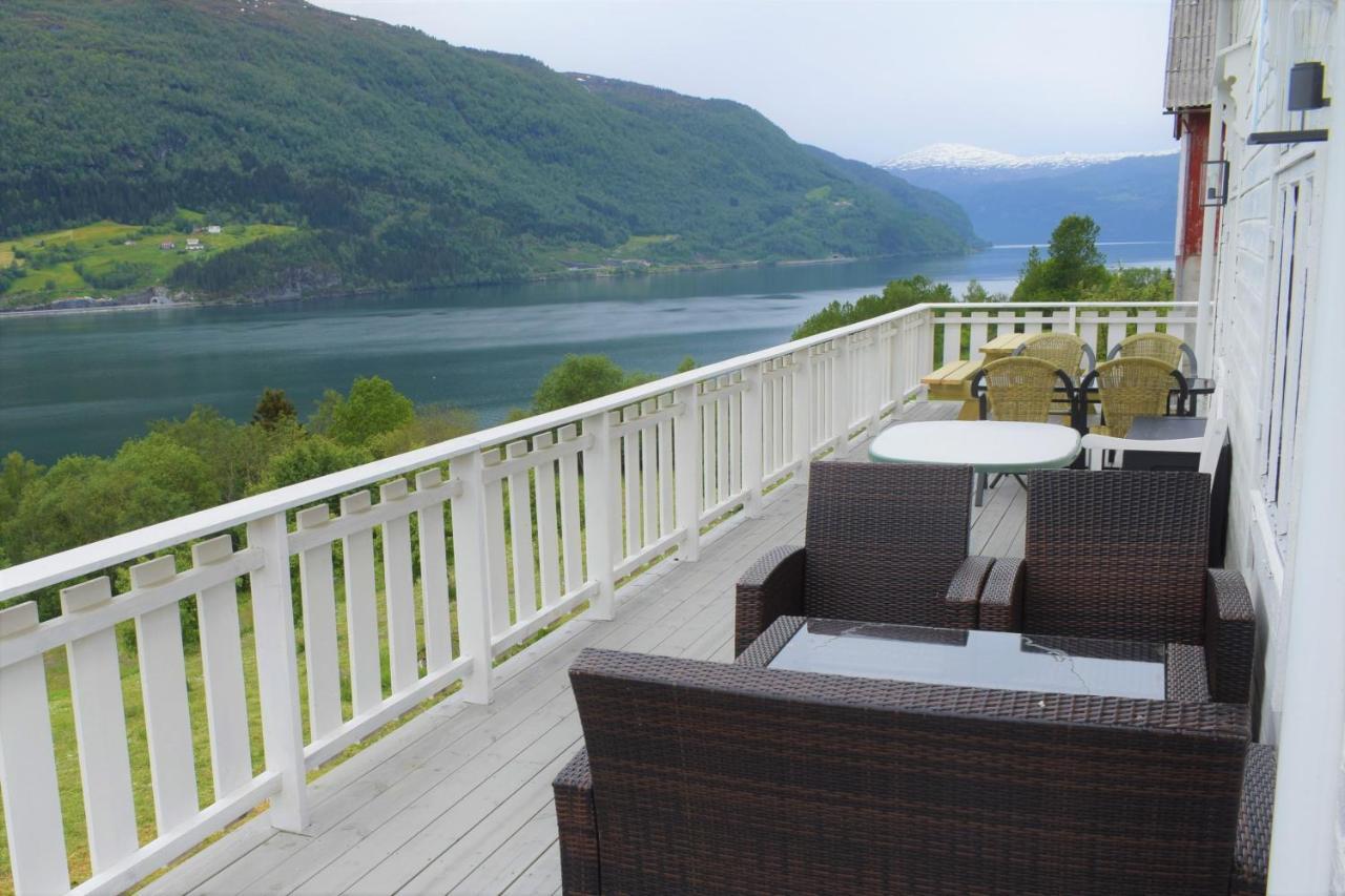 Villa Solheim Gard à Stryn Extérieur photo